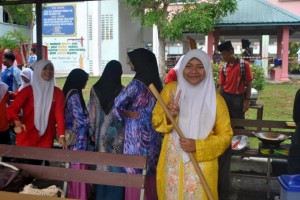 muslim girls in park