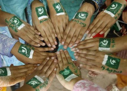 hands with august 2021 pakistan day