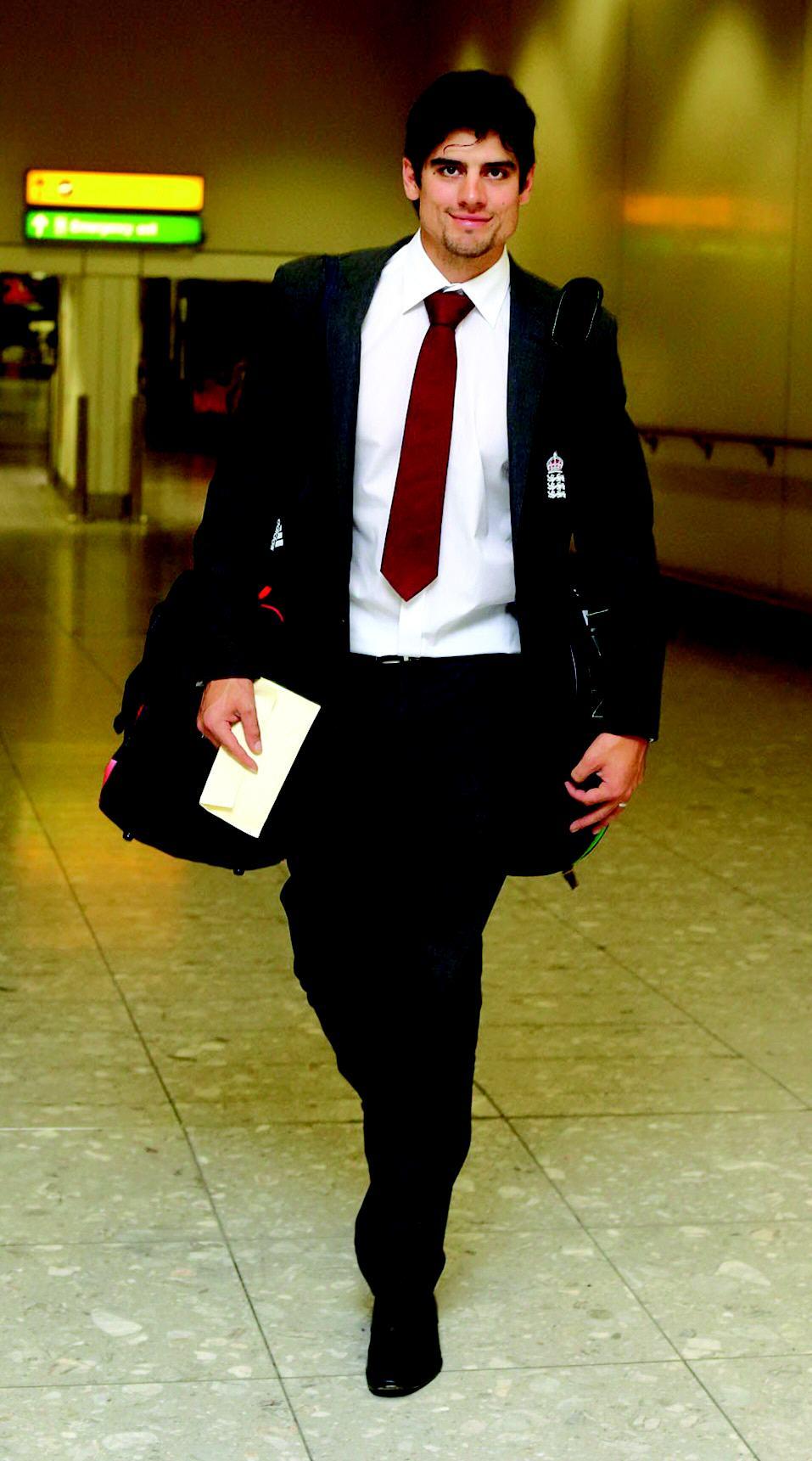 Alastair Cook England Cricket Player Full Picture in AirPort