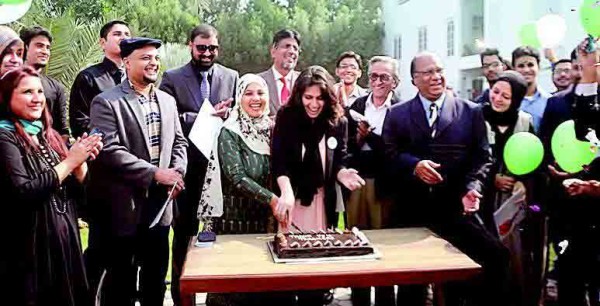 Iqra-University-Cake-Cutting