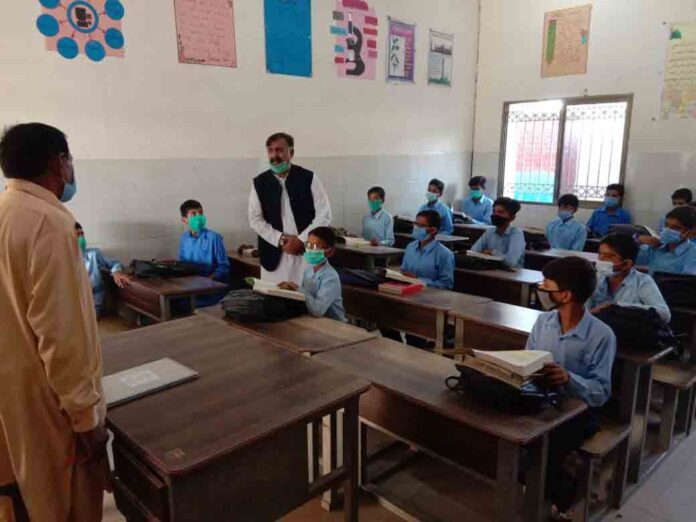 school-classroom-teaching-teacher
