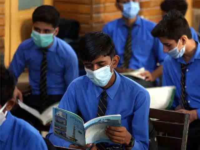 students-class-room-after-corona-virus